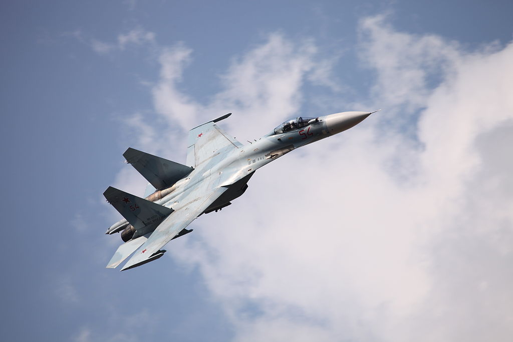 Why are Russian Flanker (Su-27, 30, 32, 35) fighter jets so huge